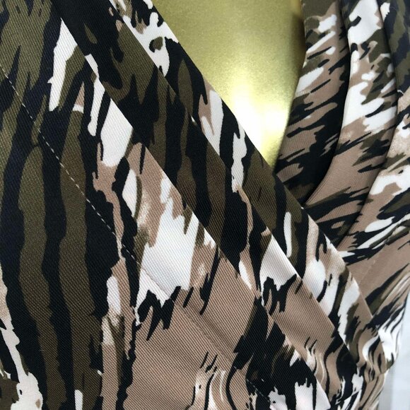 NWT ity crossover bust dress (small/medium) - Picture 3 of 10